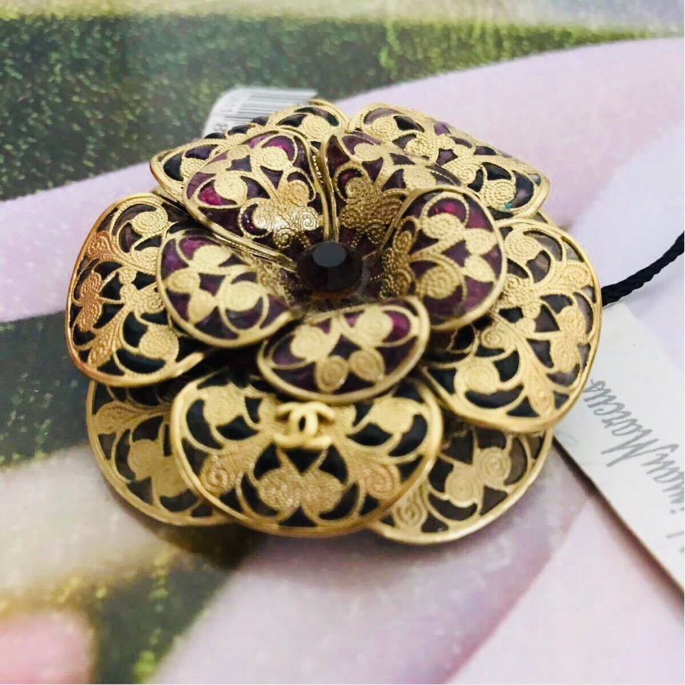 🌺 CHANEL 🌺 Timeless Camellia Brooch
